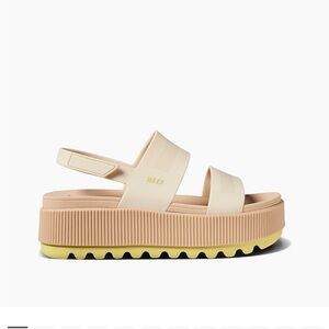 Reef water vista higher